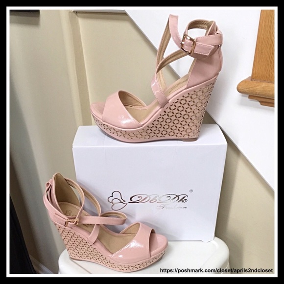 ELEGANT BLUSH ANKLE STRAP ESPADRILLE WEDGE SANDALS - Picture 2 of 6